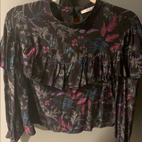 Flower Blouse - Picture 2 of 3